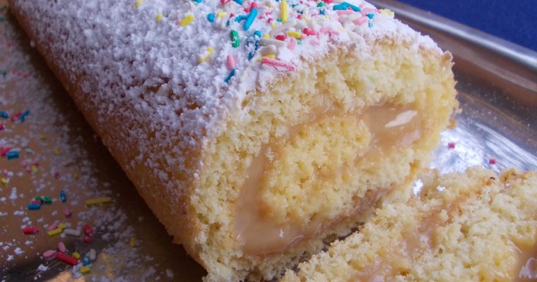 Rocambole de doce de leite (“Dulce de leche” roulade)